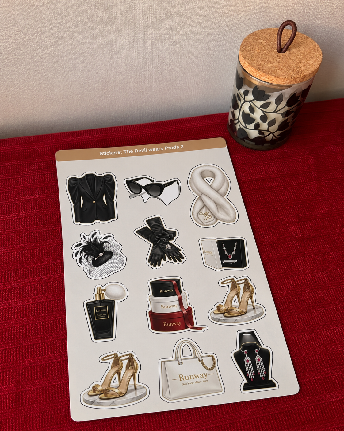 Pack 36 Stickers inspirados en el diablo viste a la moda 2