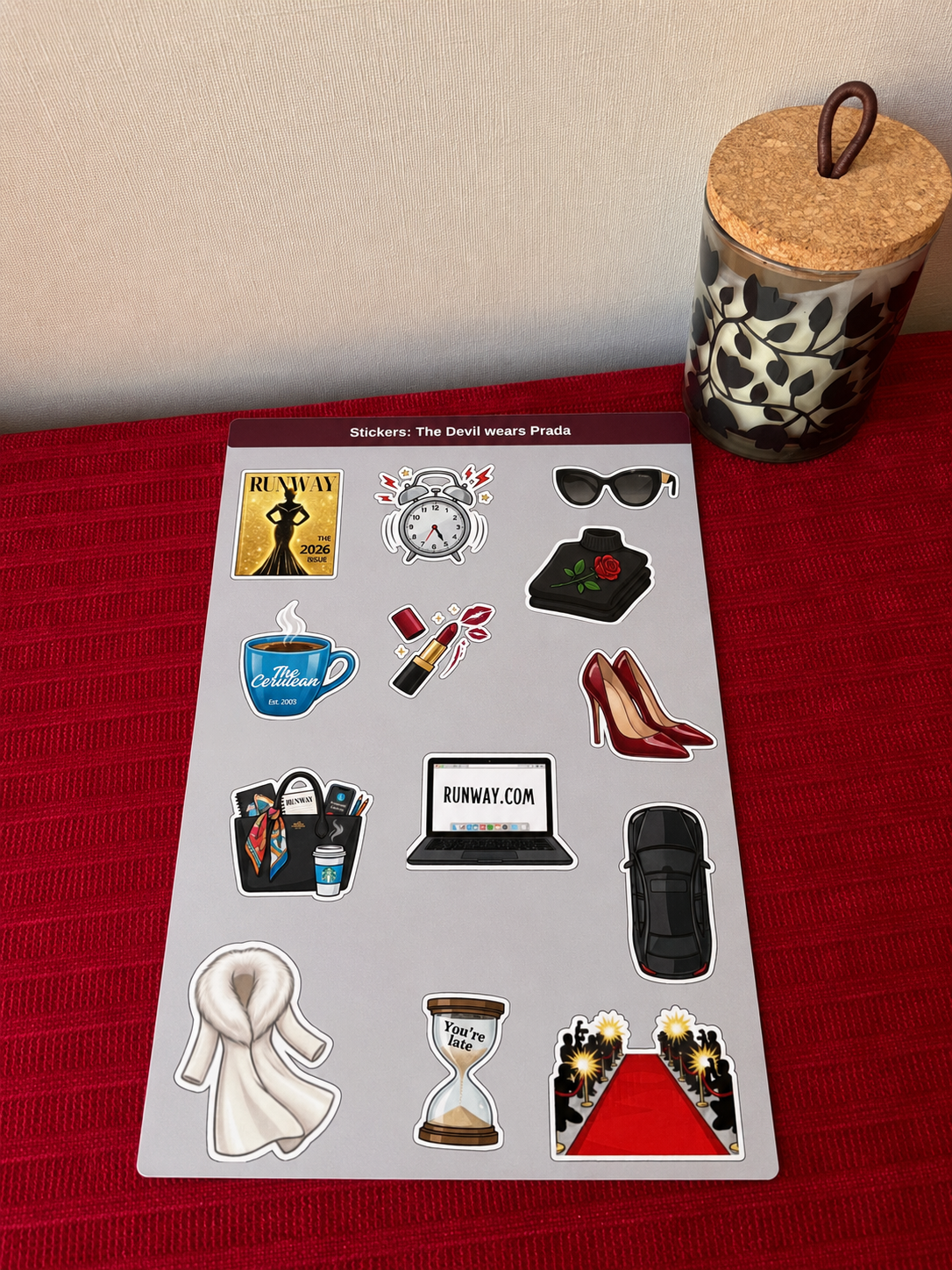 Pack 39 stickers inspirados en el diablo viste a la moda
